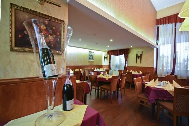 Offi Haz Hotel Eger Kültér fotó